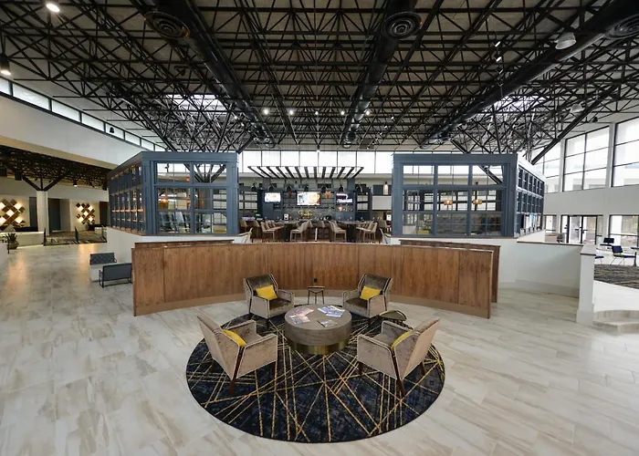 Resort: Crowne Plaza Jacksonville Airport I-95N By Ihg