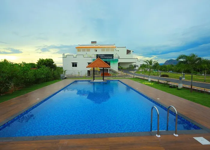 Hotel Rajeswari International
