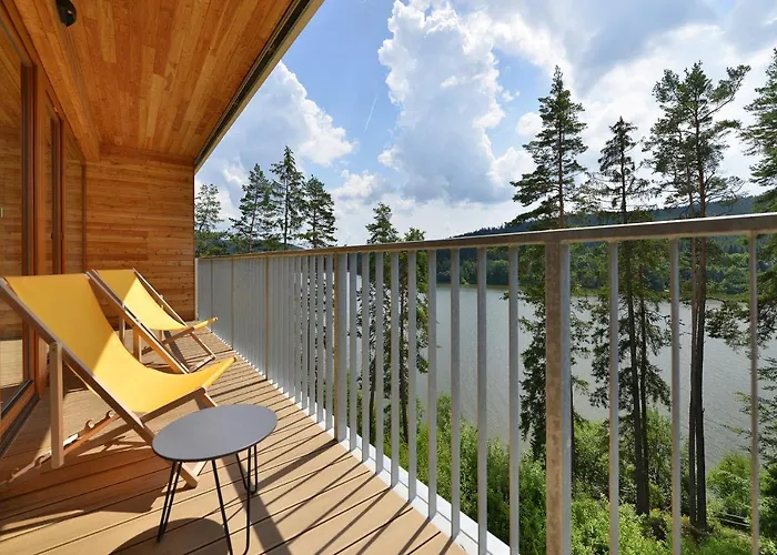 Element Lakeside Apartments