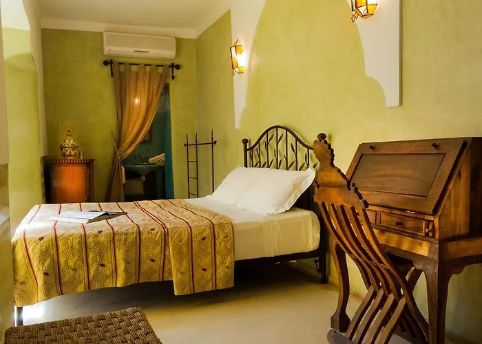 Hotel con piscina: Riad Alamir