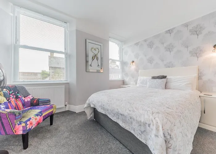 Family Hotel: Abacus House