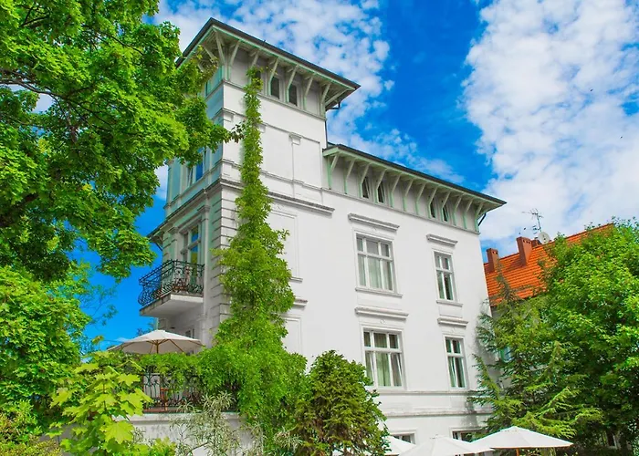 Ferienvermietung: Villa Modiva