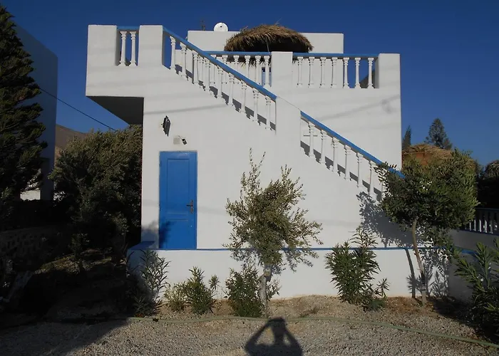 Studios Apartments Kapetanios