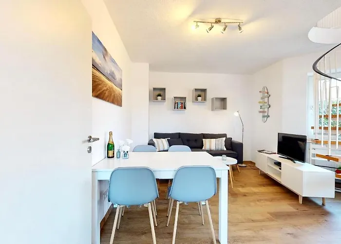 Ferienwohnung Gustav - Moderne Maisonette-Wohnung mit Terrasse