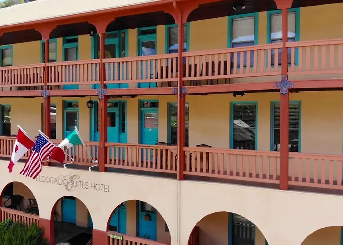 Resort: Eldorado Suites Hotel