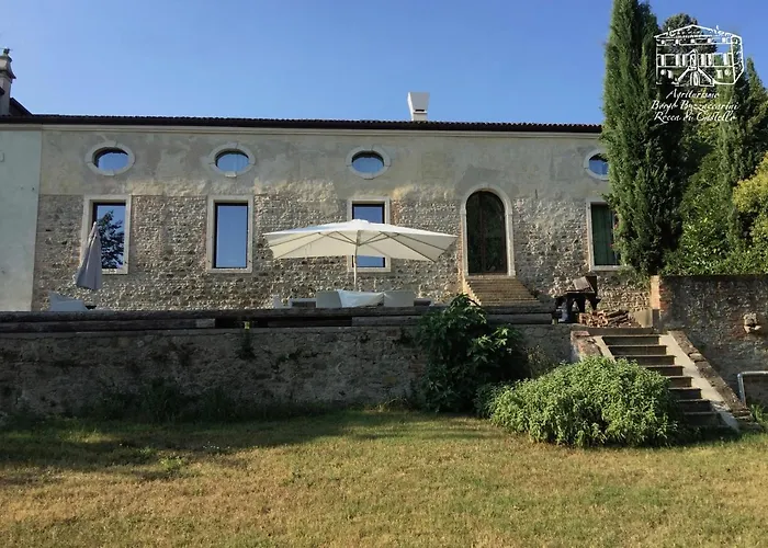 Agriturismo Borgo Buzzaccarini Rocca di Castello
