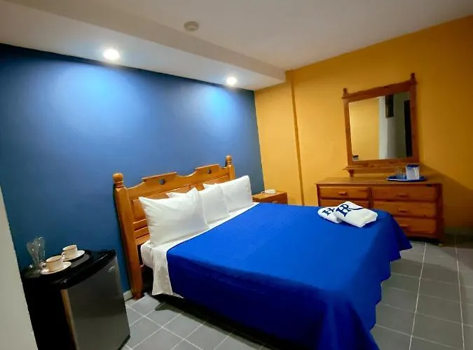 Hotel with view: Hotel Renovacion