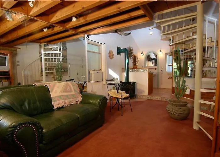 B&B only: Wren'S Nest Village Inn