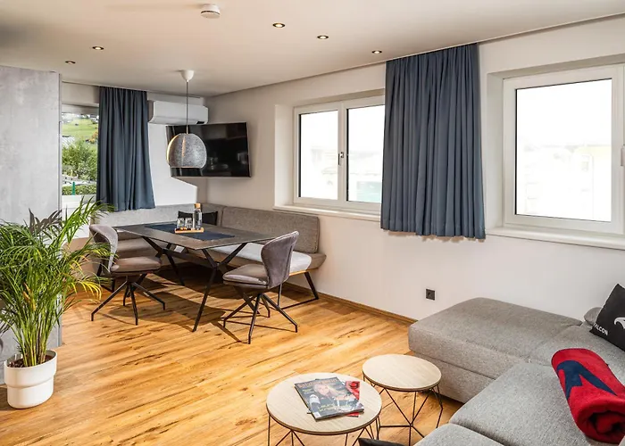 Falcon Suites Kaprun - Summercard Included