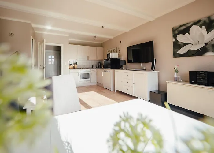 Beachcomber House B