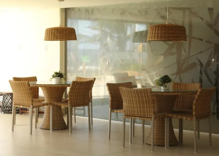 Lindo Apartamento pé na areia com serviço de limpeza