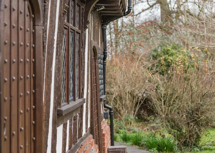 Bonnington Cottage By Bloom Stays