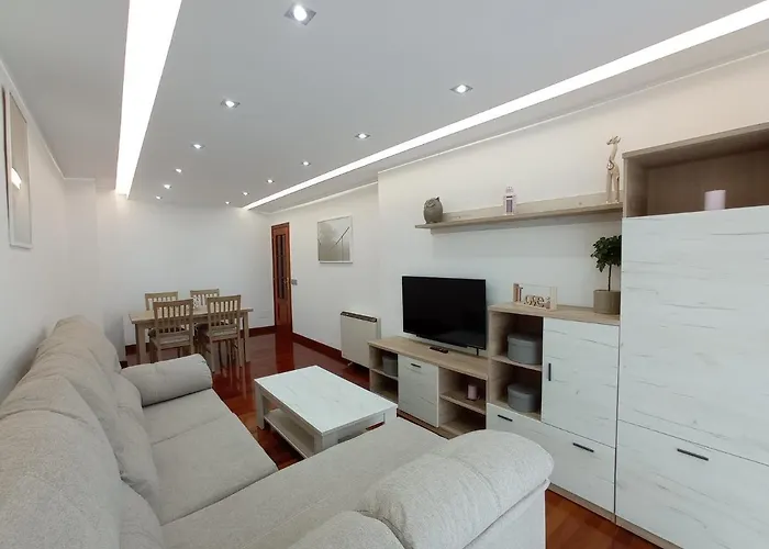 Hotel cerca del colegio: Martínez Padrón Dúplex