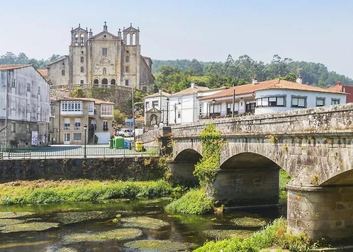 Hotel cerca del colegio: Martínez Padrón Dúplex