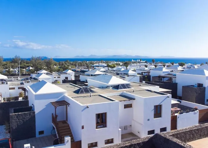 Villa Vista Rey - 6 Bedroom - Heated Pool - Amazing Views - Pool Table - Vista Lobos - Playa Blanca