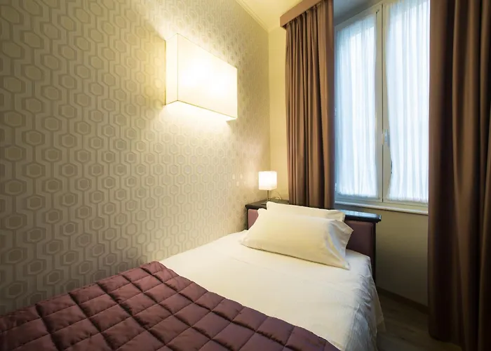 Central hotel: Hotel Montreal