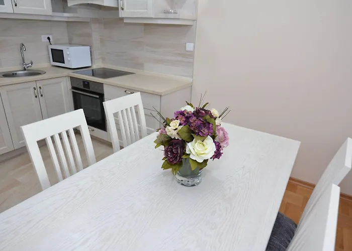 Rooms & Apartments Dobrotski Dvori
