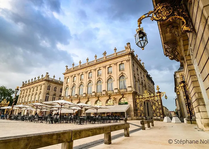 Hotel near College: Grand Hotel De La Reine - Place Stanislas