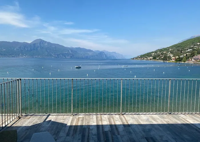 Hotel sulla spiaggia: Hotel Baia dei Pini