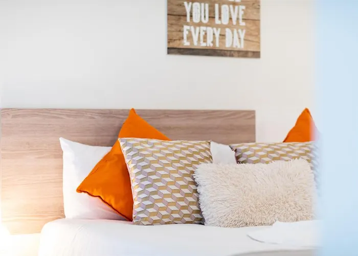 Oshun Madrid Norte Seasonal Living Lofts