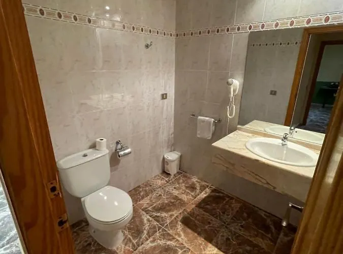 Hostal Rosaleda
