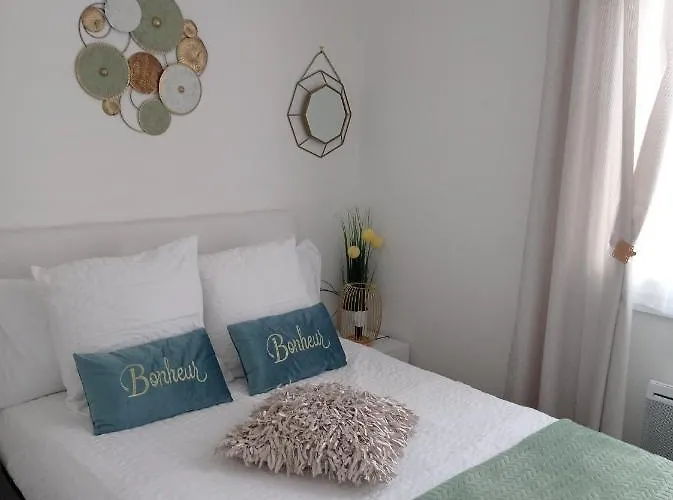 Appartement JADE dans résidence proche Tennis/ centre naturiste