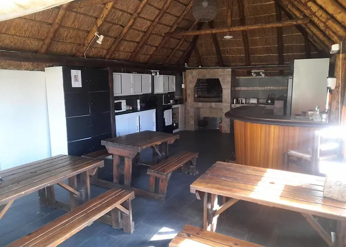 1322 Backpackers International