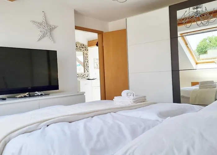 Famous 24H Check-In, 100 Qm, Klima, Loggia