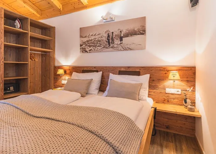 Hotel Am Strand Dorfchalets & s - In Kaprun Centre Including Free Entry Tauern Spa And Summer Card