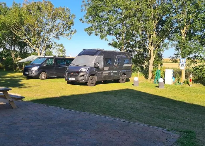 Wohnmobilstellplatz Nordseeliebe direkt am Deich - Dagebüll