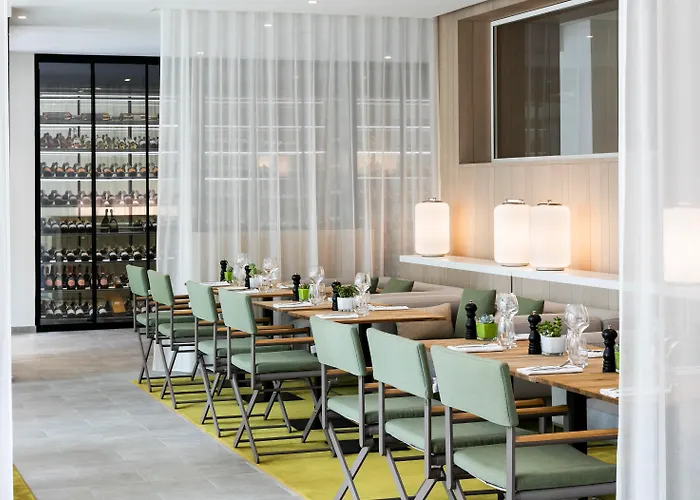 Hotel con tennis: Hôtel Barrière Le Gray d'Albion