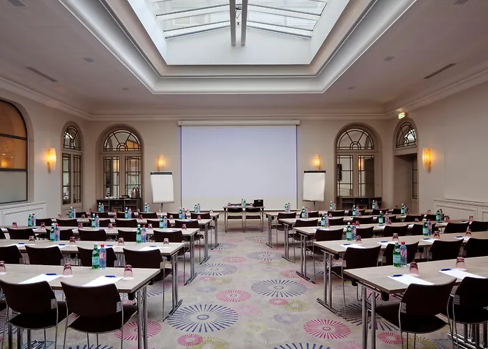 Holiday Inn - Gare De Lyon Bastille By Ihg