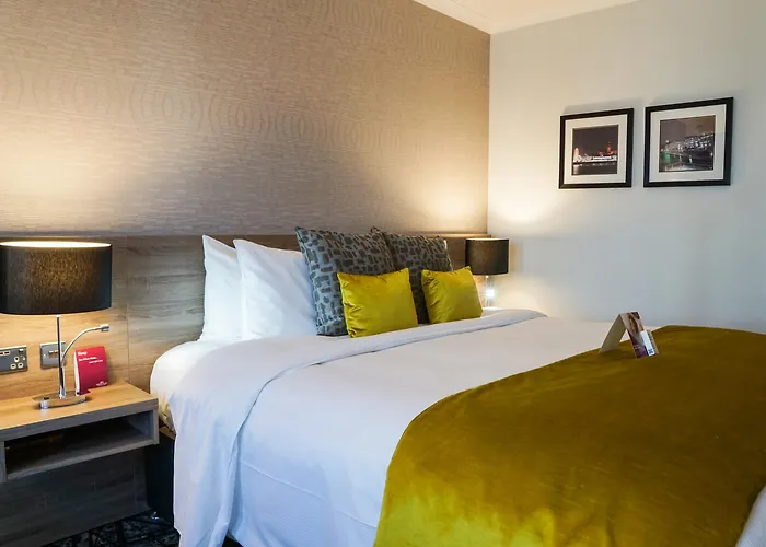 Hotel with pool: Crowne Plaza Liverpool City Centre By Ihg