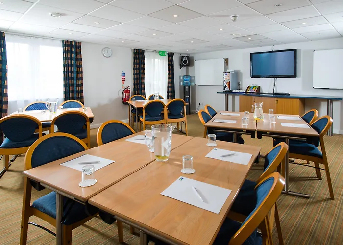 Holiday Inn Express Manchester East By Ihg