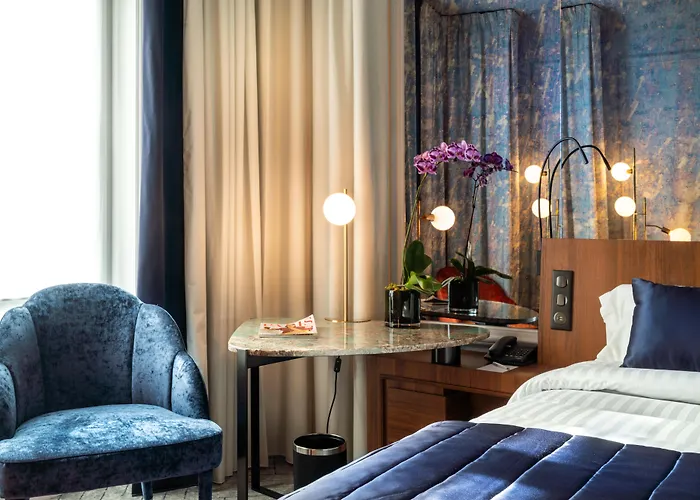 Luxury hotel only: M Social Hotel Paris
