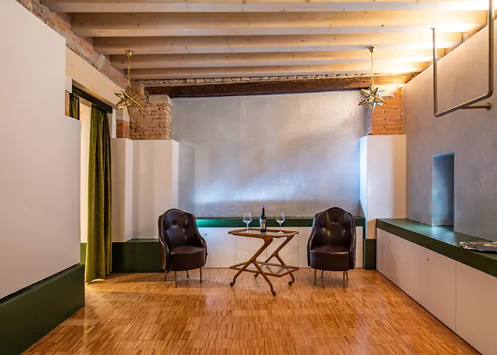 Locanda Leon Bianco On The Grand Canal