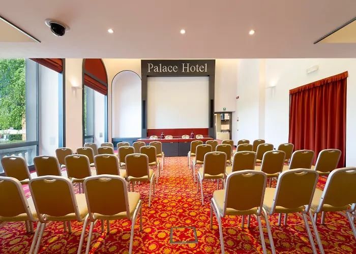 Hotel with view: Palace Hotel Lake Como
