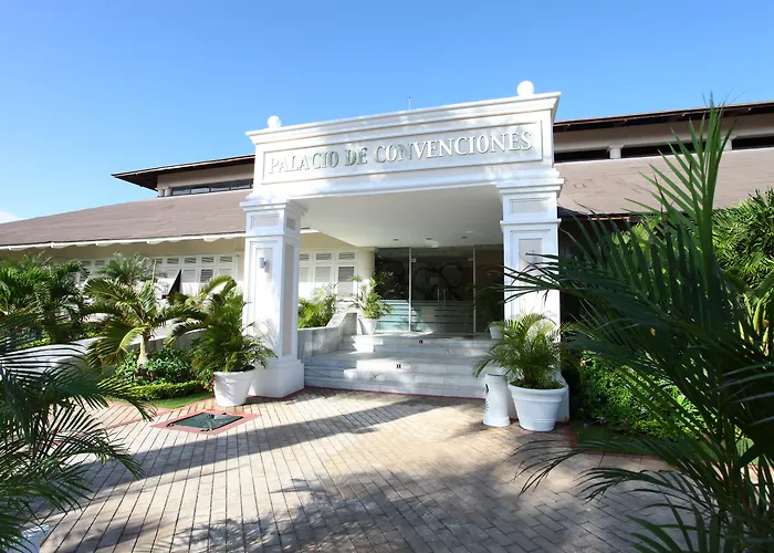  Bahia Principe Luxury Esmeralda All Inclusive - Newly Renovated (Adults Only)