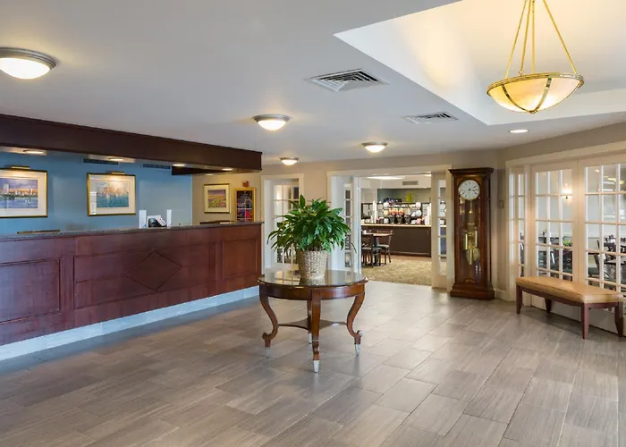 Cheap hotel: Ramada By Wyndham Boston