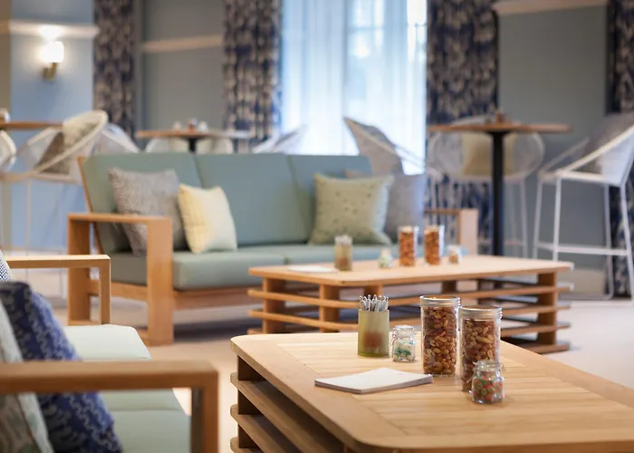 Luxury hotel only: Marriott Stanton South Beach