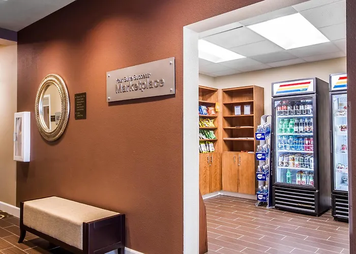 Comfort Suites Woodland - Sacramento Airport