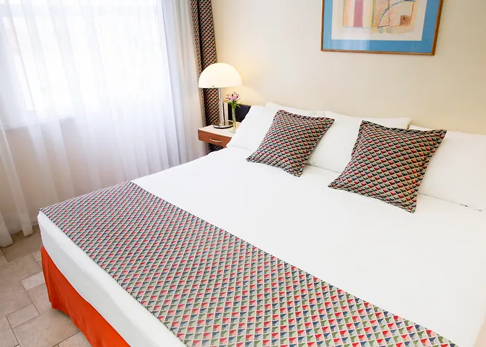  Savoy Othon Lite