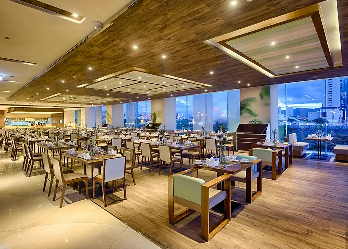 Hotel: A La Carte Da Nang Beach