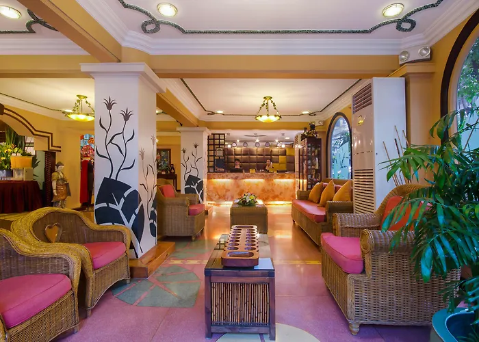 Luxury hotel only: Best Western Hotel La Corona Manila