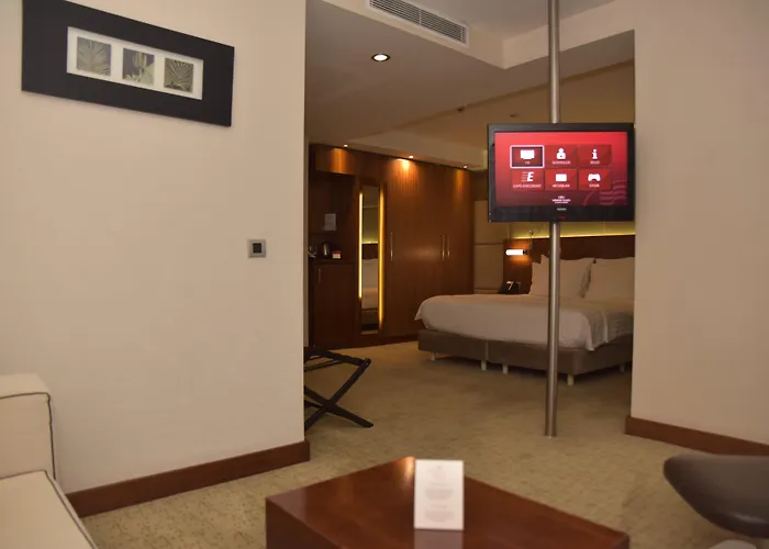 Hotel 5 Estrellas Crowne Plaza Istanbul Harbiye By Ihg