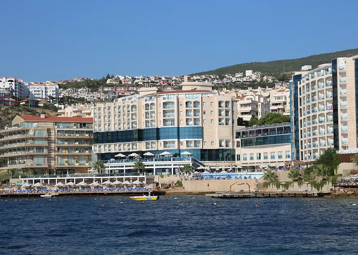 Charisma De Luxe Hotel