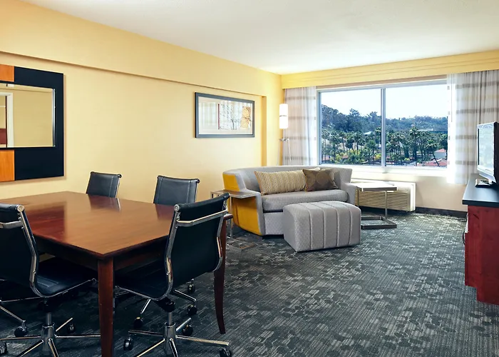 Courtyard By Marriott San Diego Mission Valley/Hotel Circle