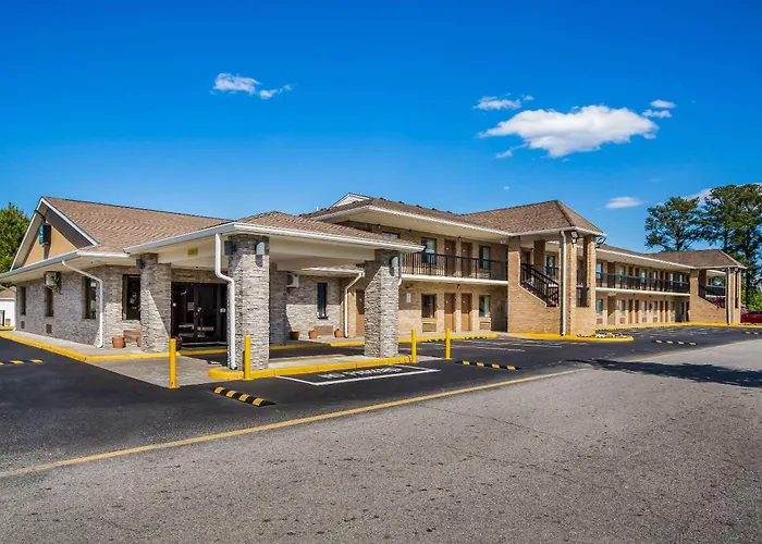 Econo Lodge Suffolk