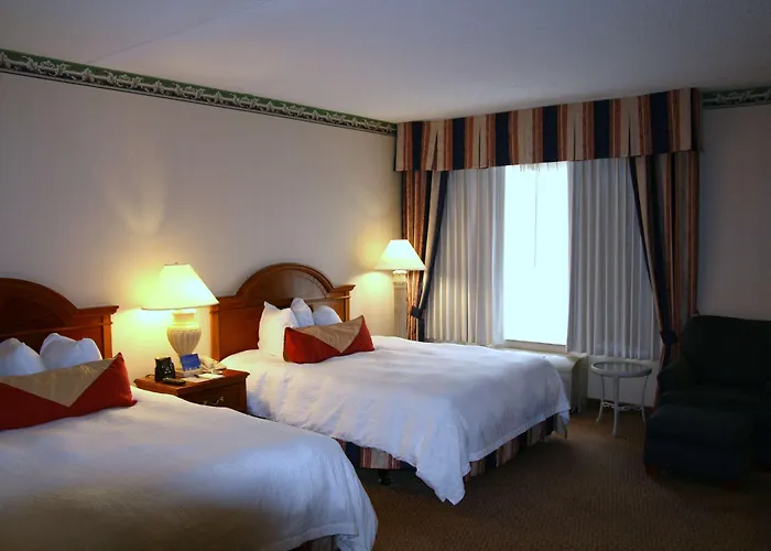 Hotels with pool Hilton Garden Inn Secaucus/Meadowlands