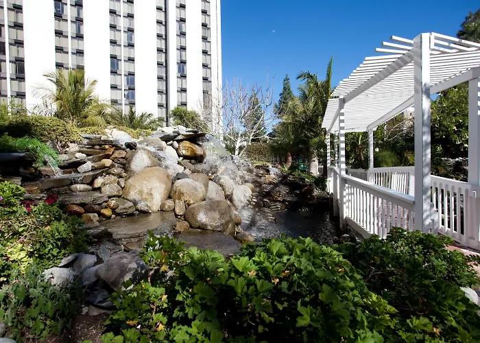 Central hotel: Hotel Burbank